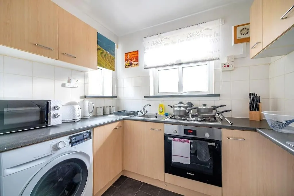 *2S6G* For Your Most Relaxed & Cosy Stay + Free Parking + Free Fast Wifi * Leeds  0*, Leeds (West Yorkshire)